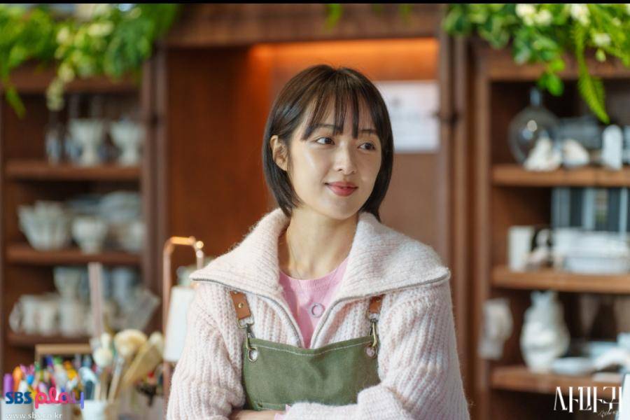 still cut drama Korea Queen Mantis 