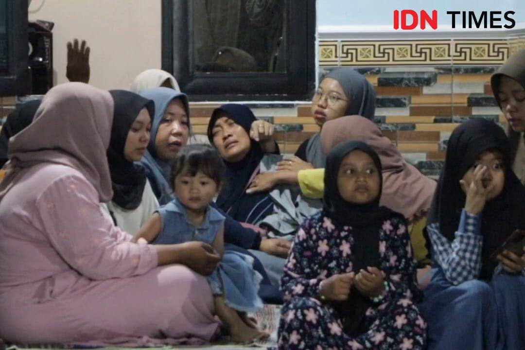 Jenazah Wigih Hartono tiba di rumah duka, Desa Nambak, Kecamatan Bungkal, Kabupaten Ponorogo,. IDN Times/Riyanto.