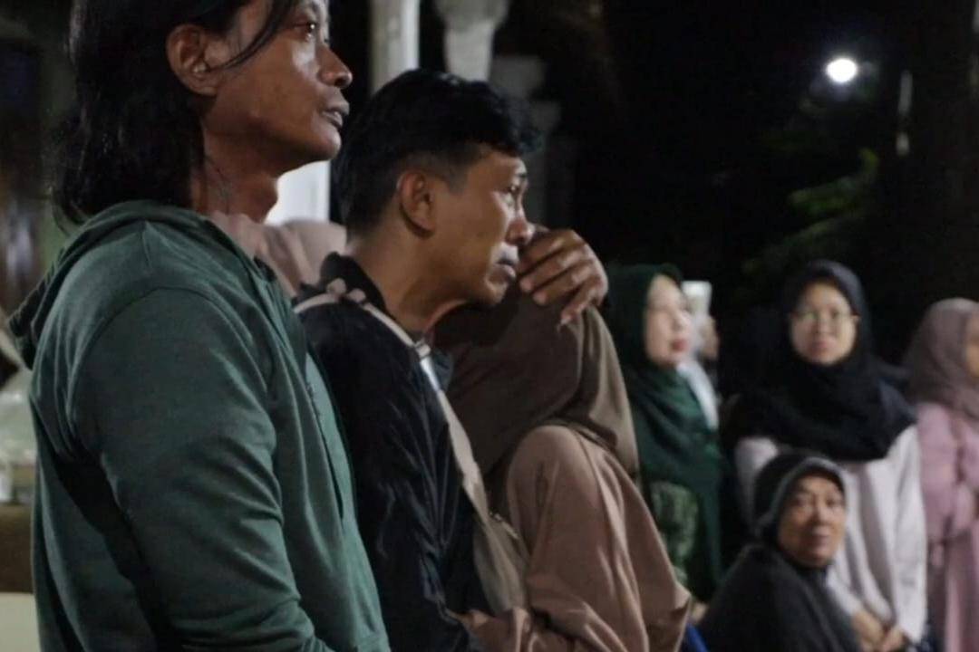 Jenazah Wigih Hartono tiba di rumah duka, Desa Nambak, Kecamatan Bungkal, Kabupaten Ponorogo,. IDN Times/Riyanto.