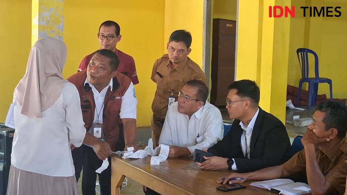 Dinsos Magetan bersama Bank BNI lakukan investigasi di Desa Tamanarum Parang. IDN Times/Riyanto.