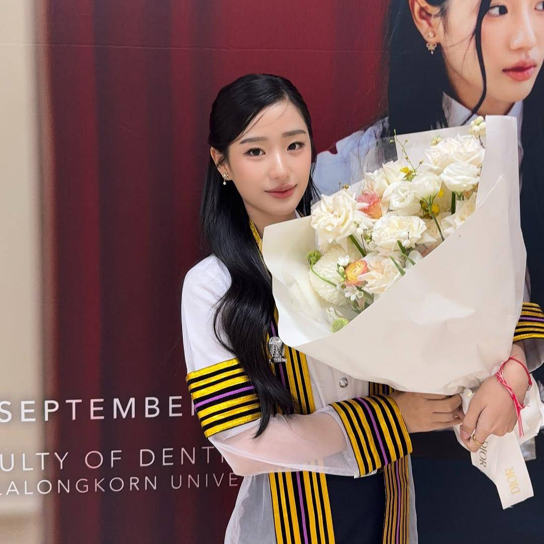 potret wisuda Tu Tontawan (instagram.com/tontawan)