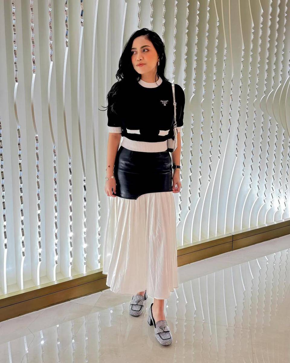 ide OOTD office look ala Rachel Vennya (instagram.com/rachelvennya)