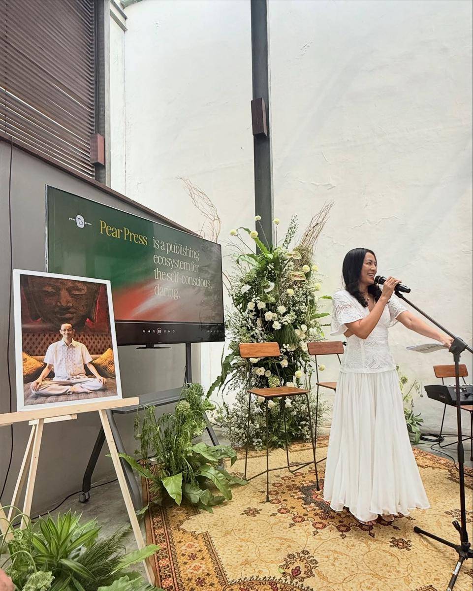 peringatan 1.000 hari suami Dee Lestari (instagram.com/mrssharena)