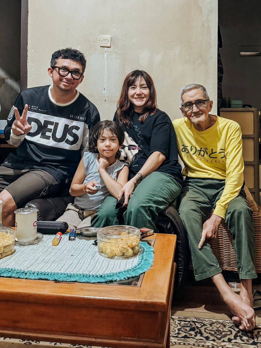 Poppy Sovia dan ayah (instagram.com/popsovia)