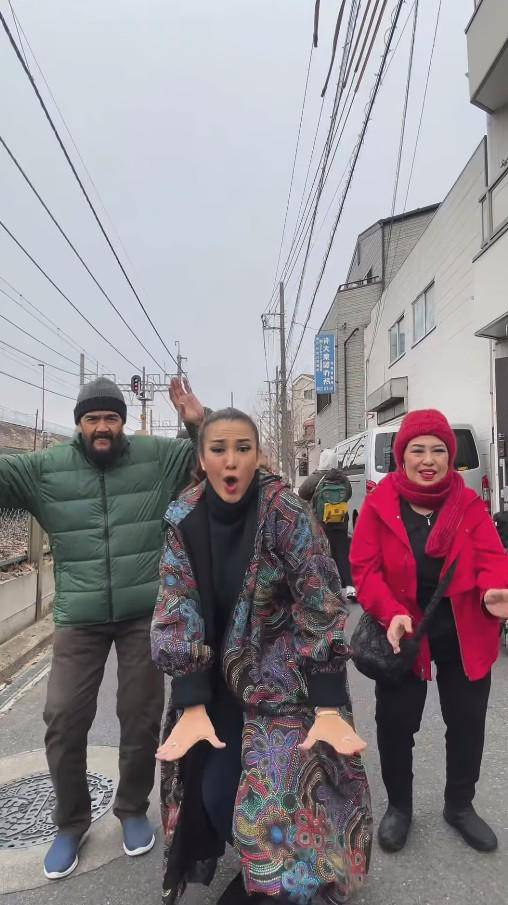 Kenangan Liza Natalia dan Ayah (Instagram.com/lizanataliaofficial)