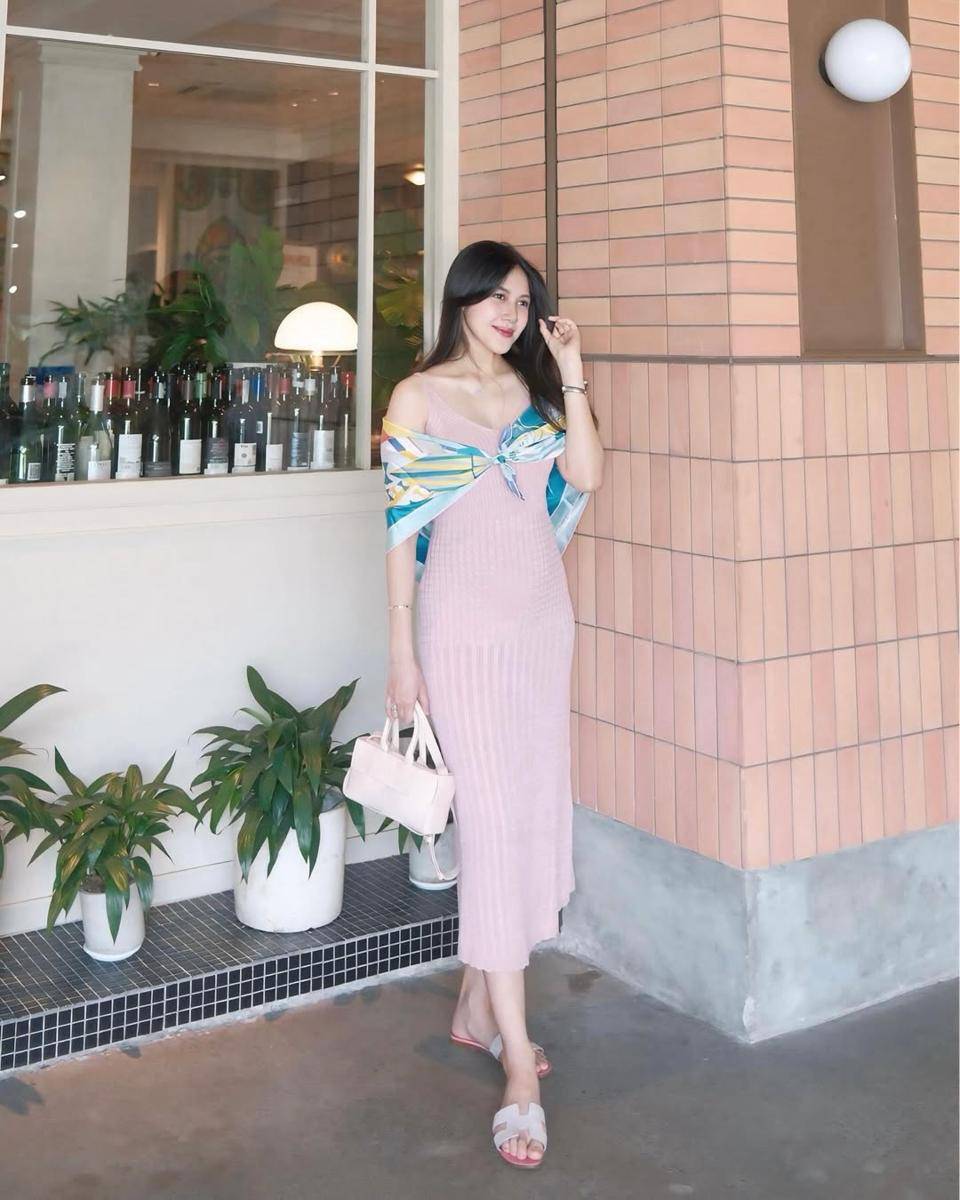 ide outfit pakai dress ala Shasa Zhania (instagram.com/shazhaniaa)