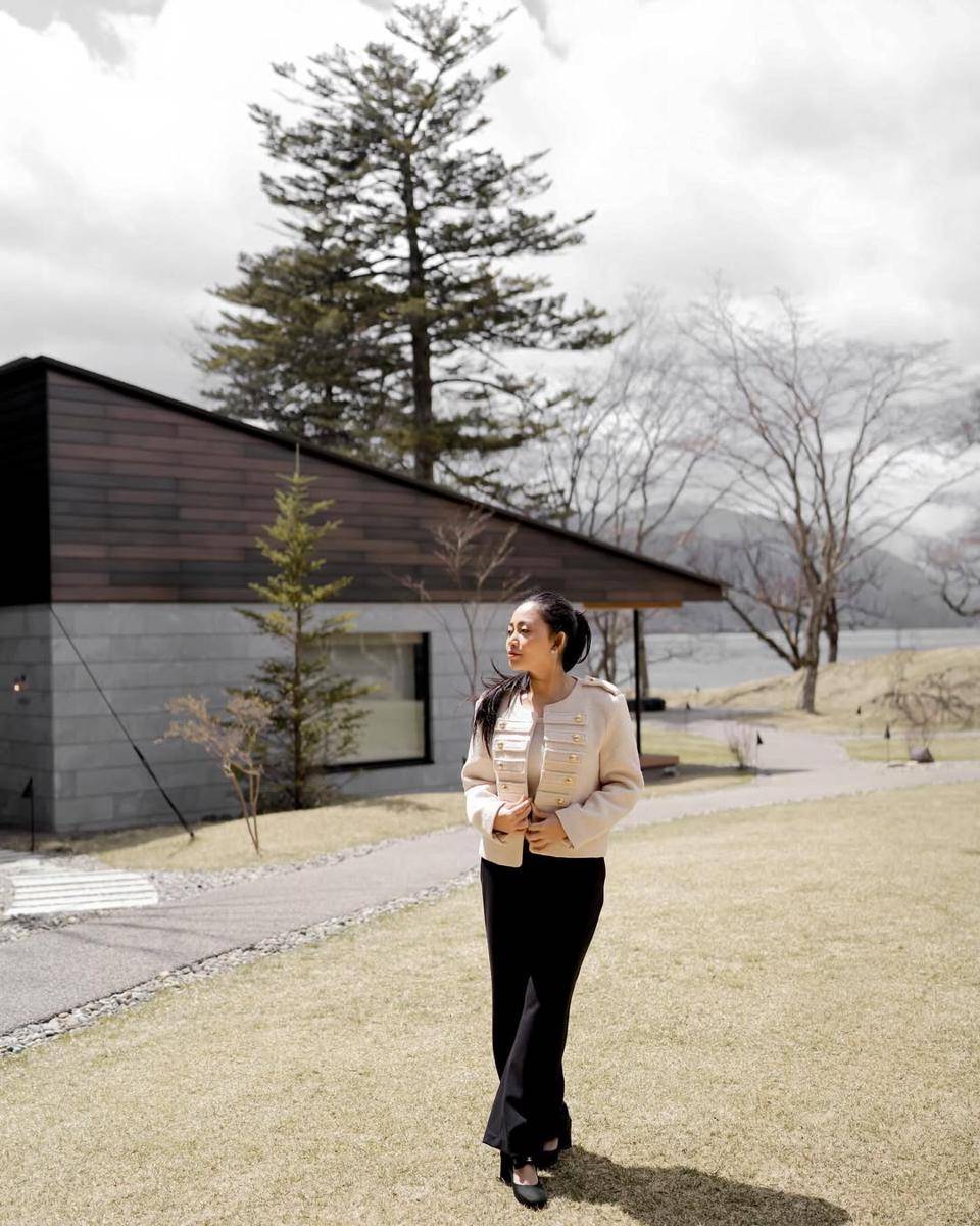 ide OOTD office look ala Rachel Vennya (instagram.com/rachelvennya)