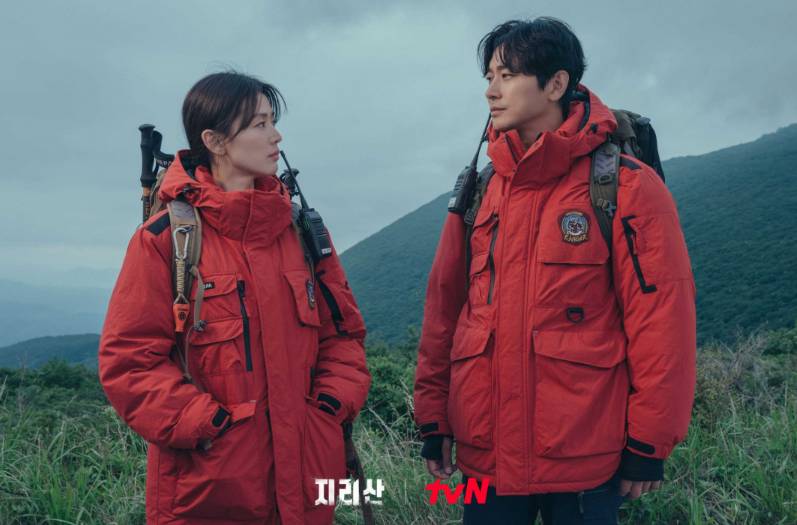 Jun Ji Hyun dan Joo Ji Hoon di drama Jirisan (Dok. tvN/Jirisan)