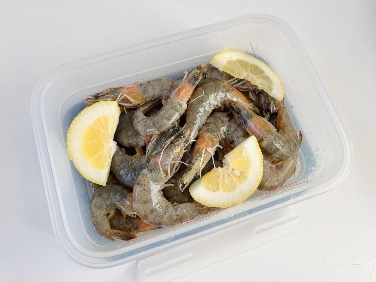ilustrasi cara menyimpan udang