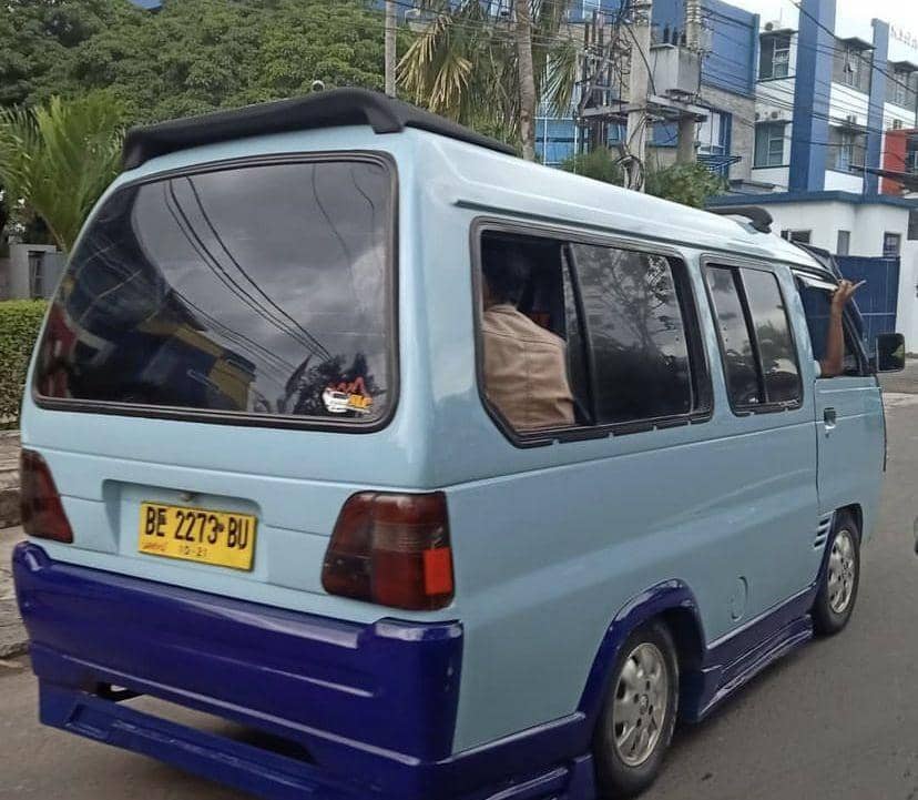 Angkot Lampung. (Instagram/fikriwiranata94)