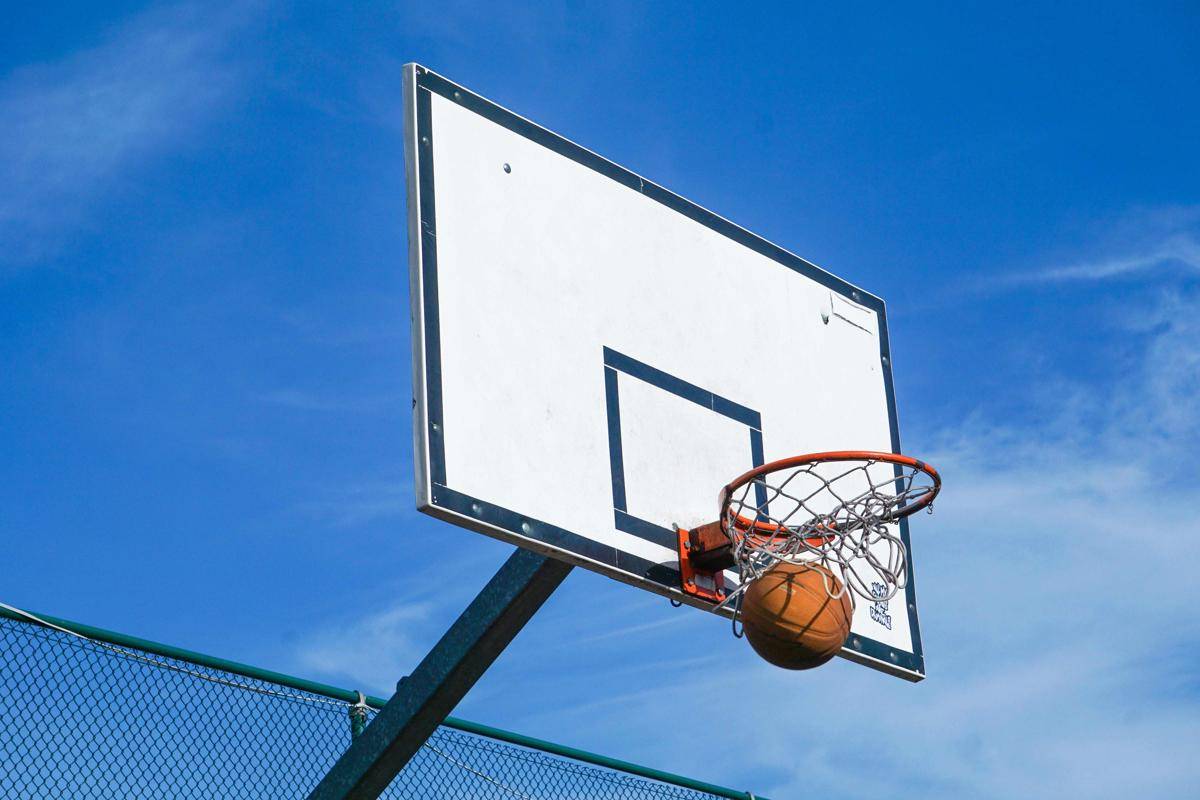 ilustrasi ring basket