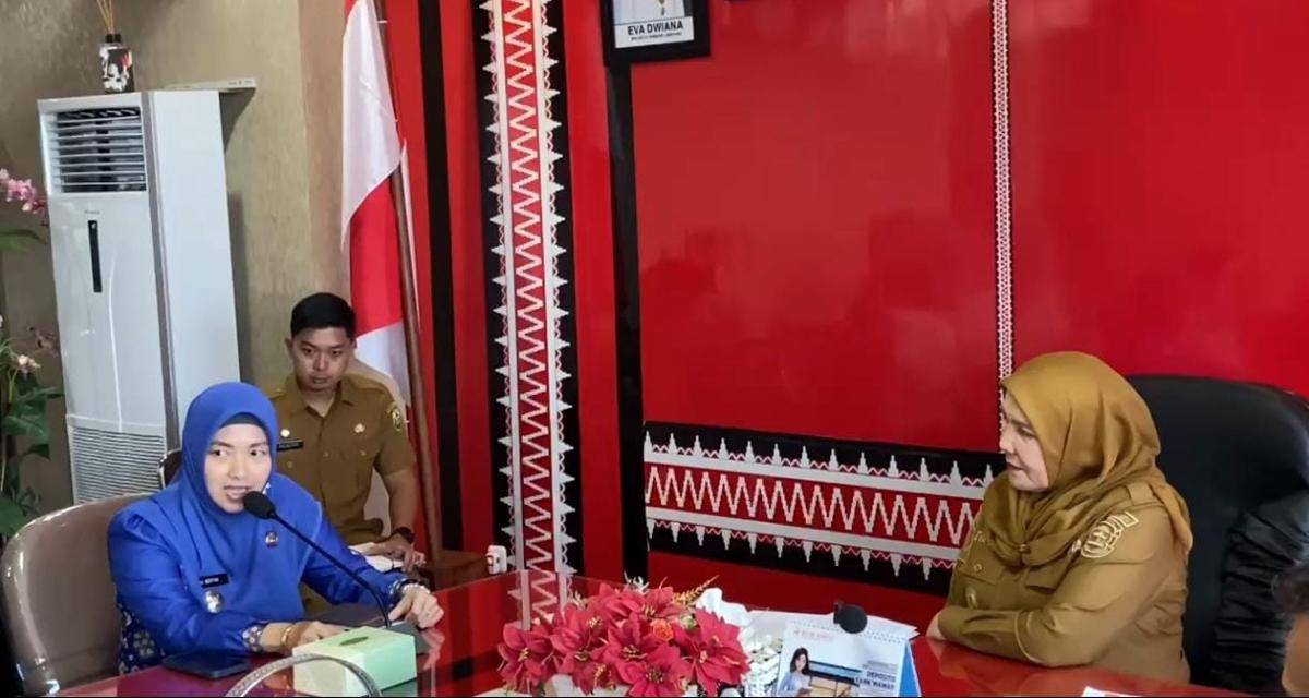 Pertemuan Walikota Bandar Lampung, Eva Dwiana dan Wakil Walikota Pagar Alam, Bertha. (IDN Times/Muhaimin)