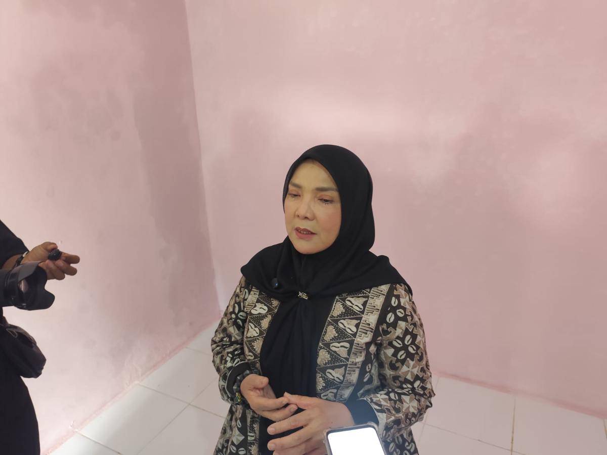 Walikota Bandar Lampung, Eva Dwiana saat diwawancarai. (IDN Times/Muhaimin)