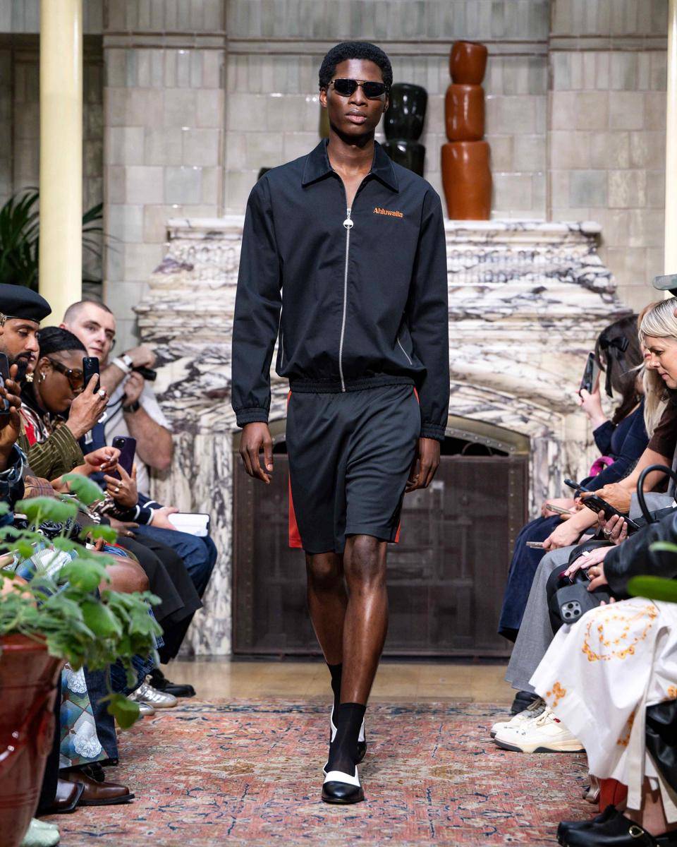 Koleksi Ahluwalia S/S '26 di London Fashion Week (dok. Ahluwalia)