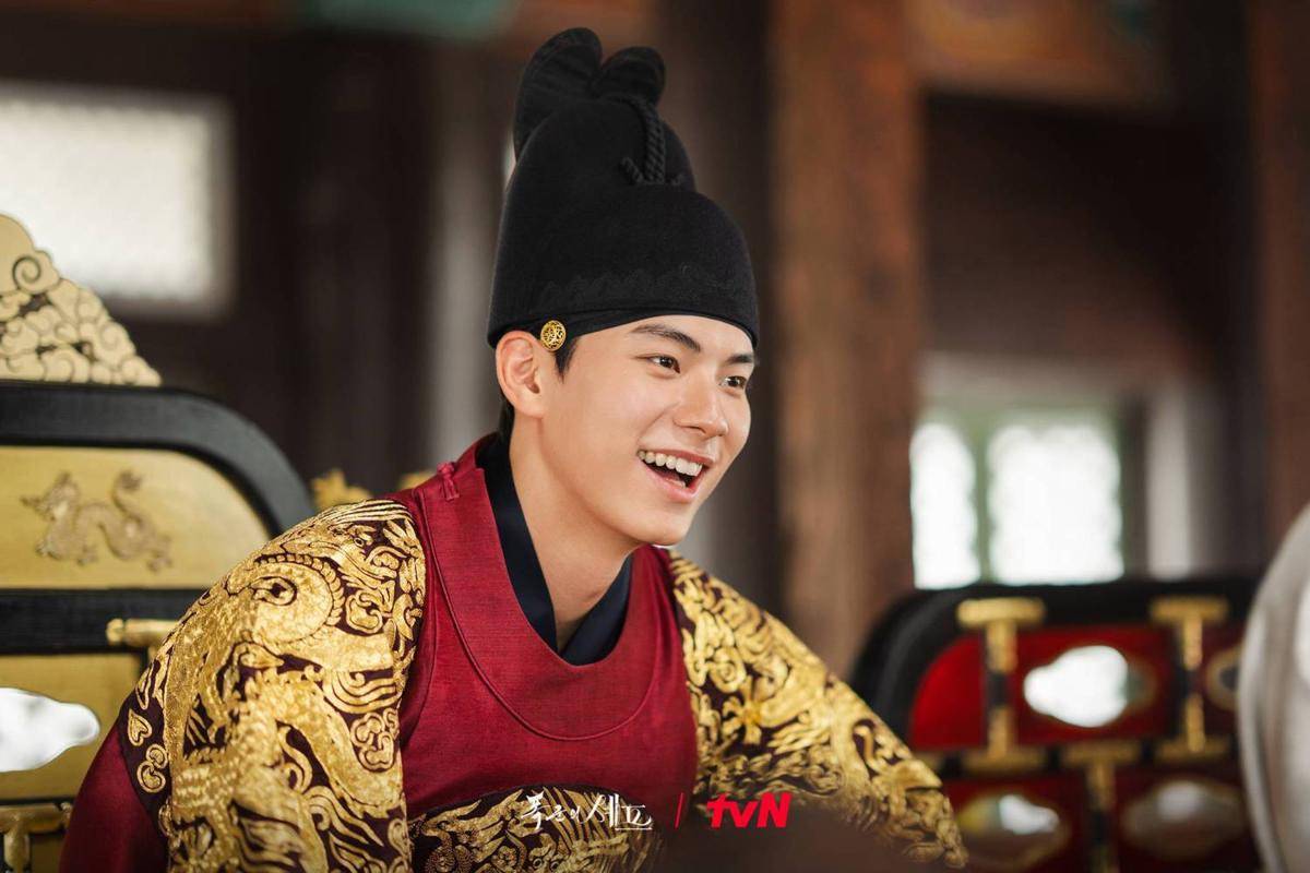 Cuplikan drama Korea Bon Appetit, Your Majesty