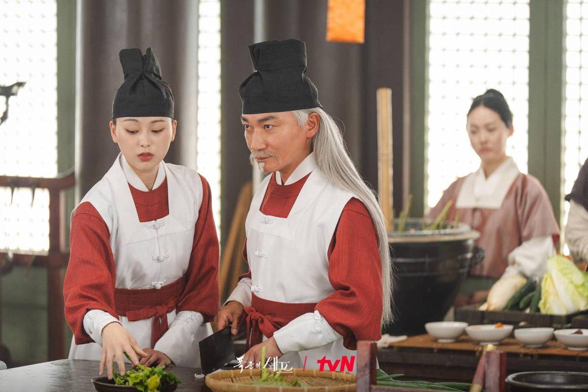 Still cut drama Bon Appetit, Your Majesty (dok. tvN/Bon Appetit, Your Majesty)