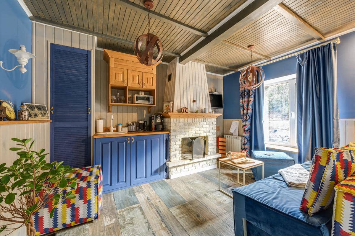 ilustrasi interior retro pop art (pexels.com/Max Vakhtbovycn)