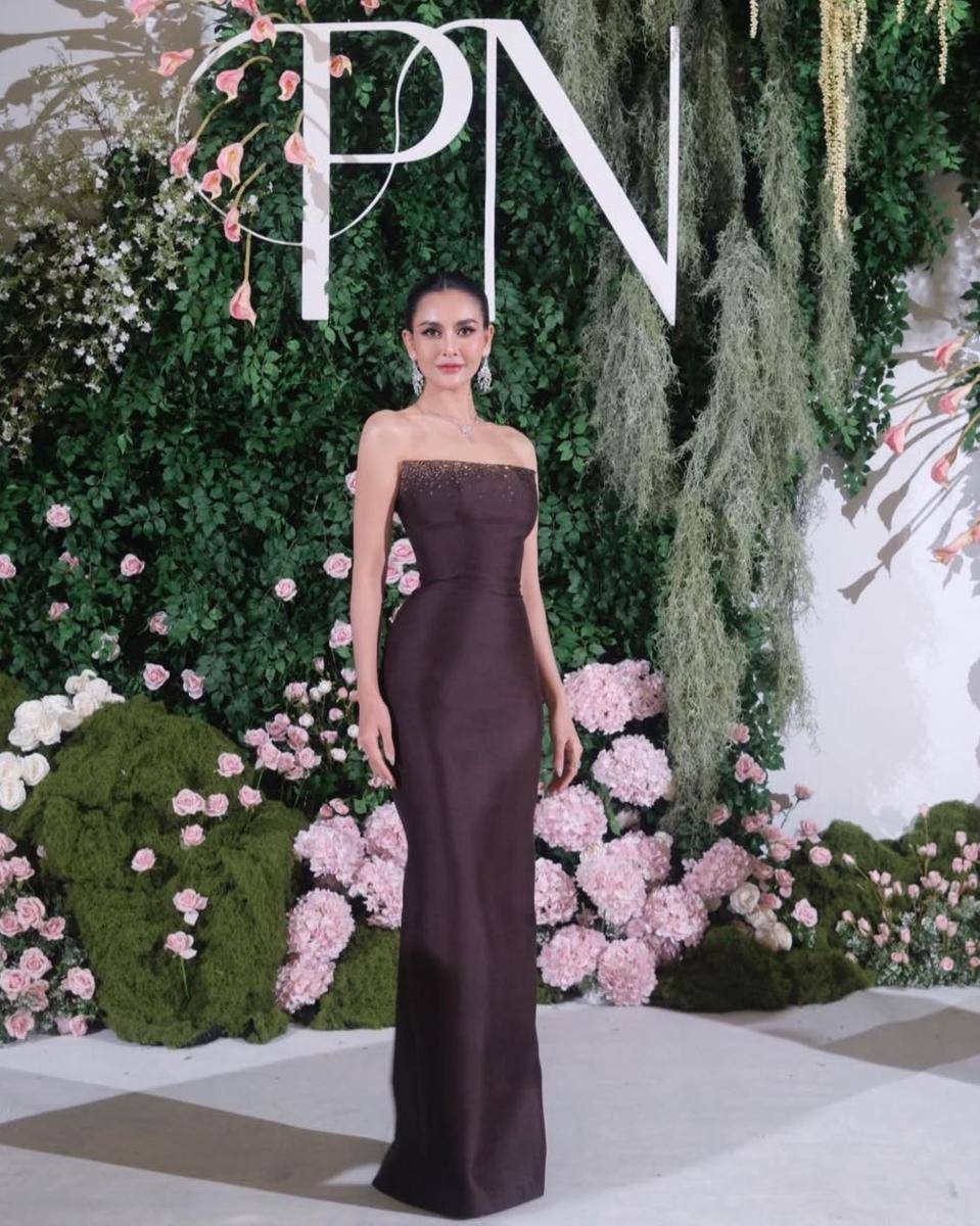 potret Daeng Lattana, Miss Universe Laos 2025 (instagram.com/daeng_lattana) 