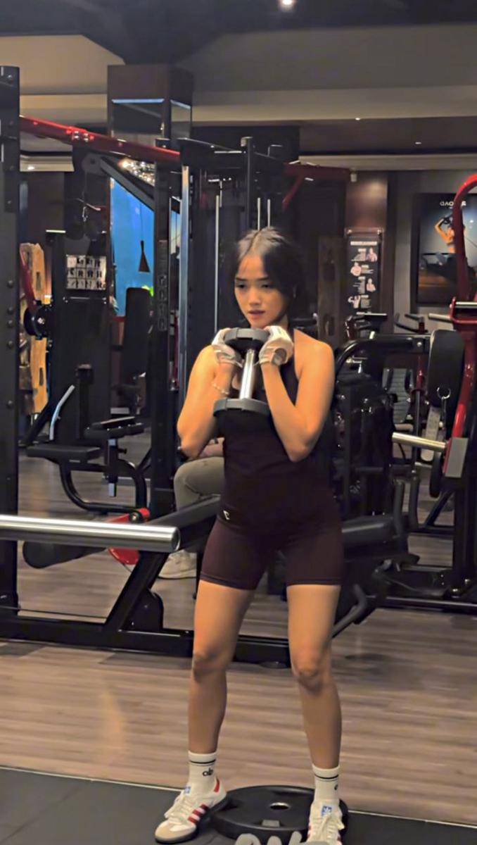 potret Fuji ngegym (instagram.com/fuji_an)
