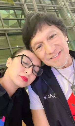 Bella dan Ikang jemput Chiki Fawzi yang gagal berlayar ke Gaza