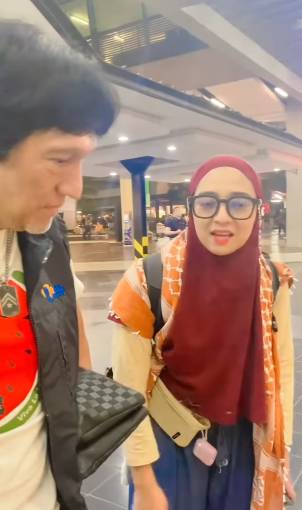 Bella dan Ikang jemput Chiki Fawzi yang gagal berlayar ke Gaza