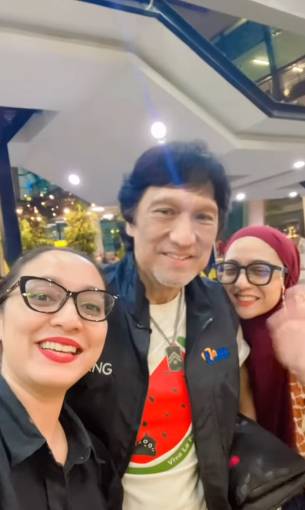 Bella dan Ikang jemput Chiki Fawzi yang gagal berlayar ke Gaza