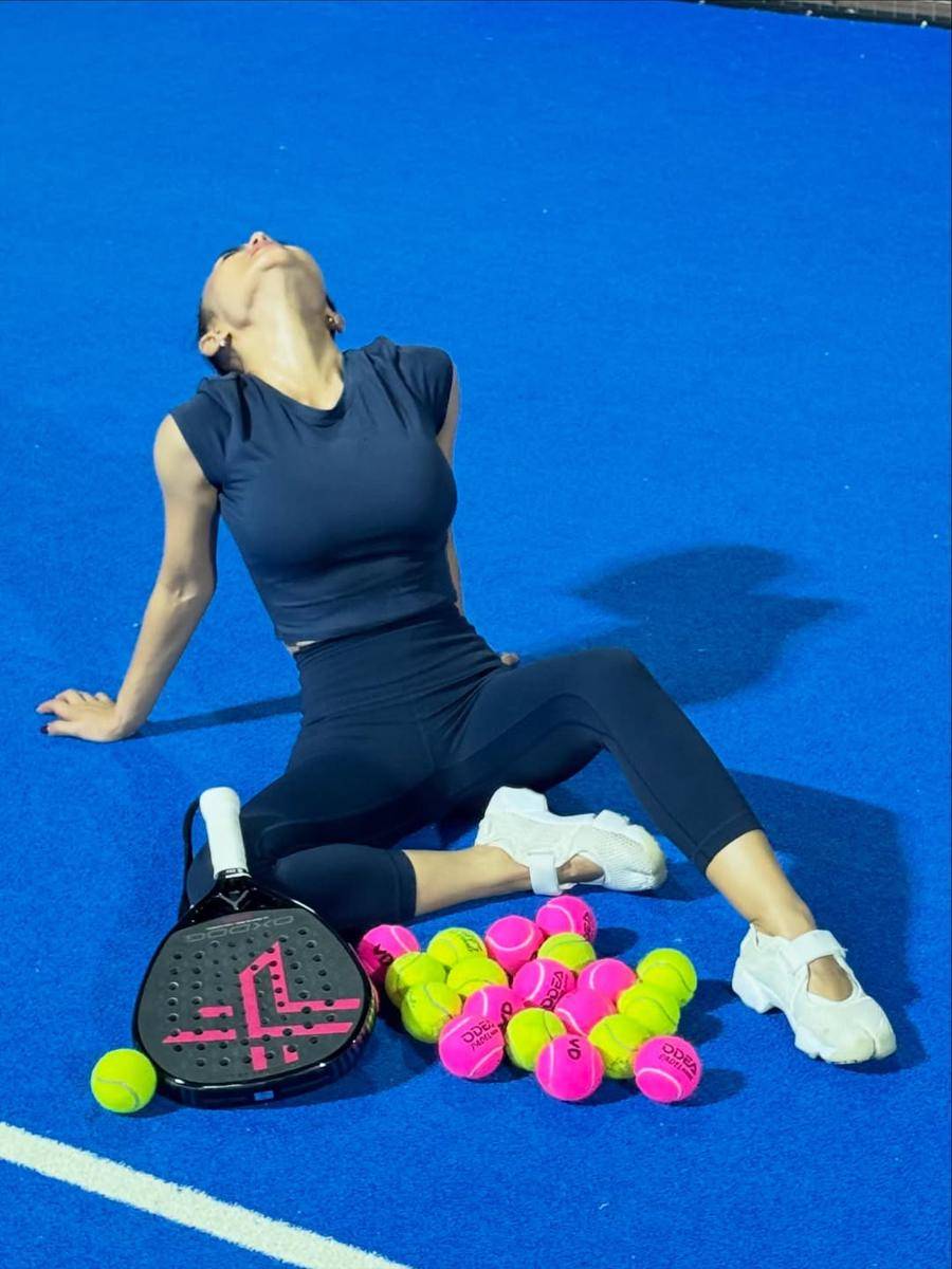 Yuni Shara main padel