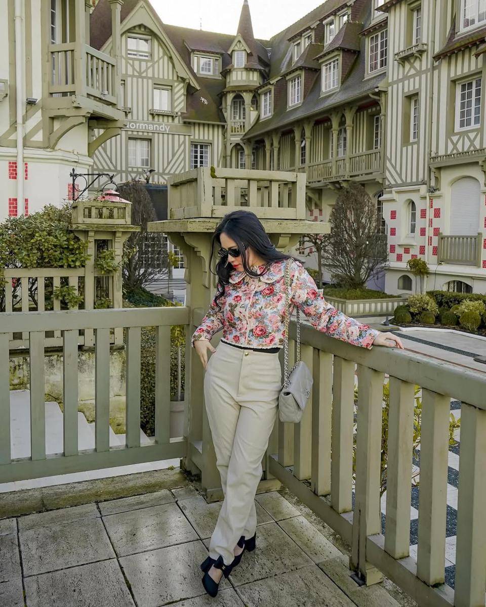 ide OOTD office look ala Rachel Vennya (instagram.com/rachelvennya)
