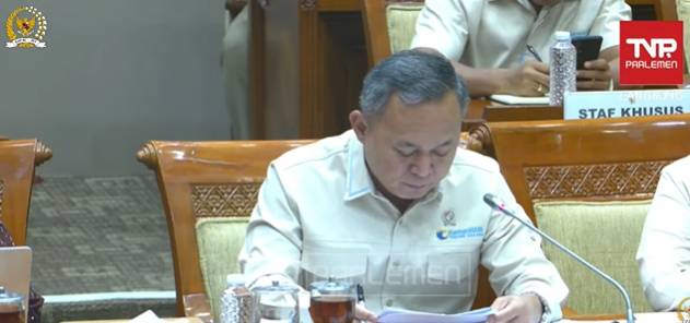 Wamen HAM Mugiyanto saat dengar pendapat (RDP) dengan Komisi III DPR membahas revisi KUHAP, di Kompleks Parlemen, Senayan, Jakarta, Senin (22/9/2025) (Youtube/Komisi III DPR RI)