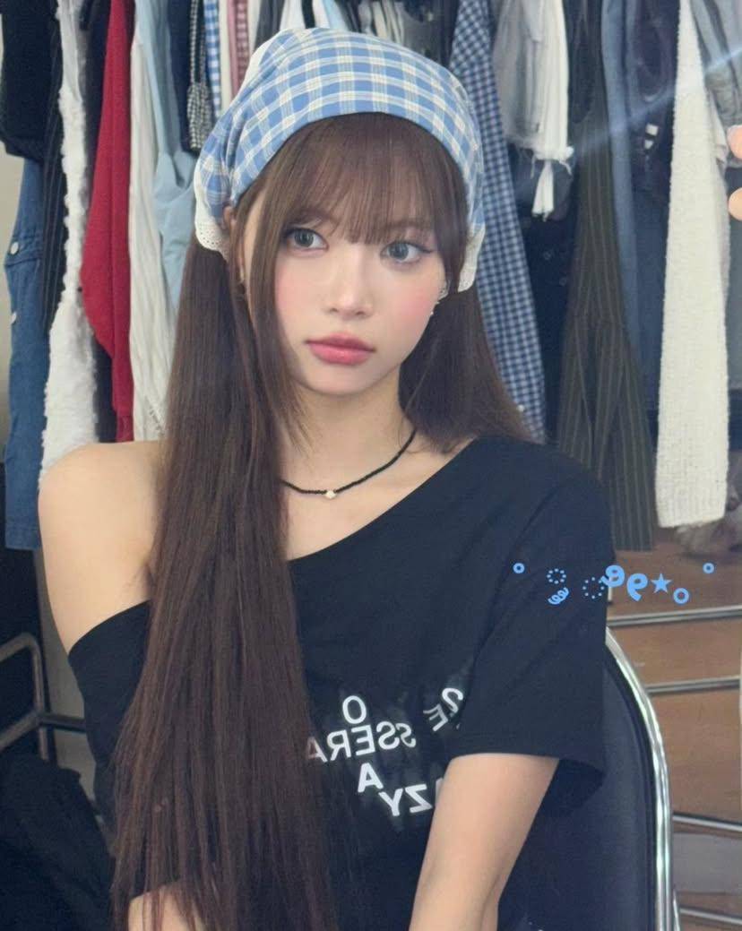 potret Eunchae LE SSERAFIM