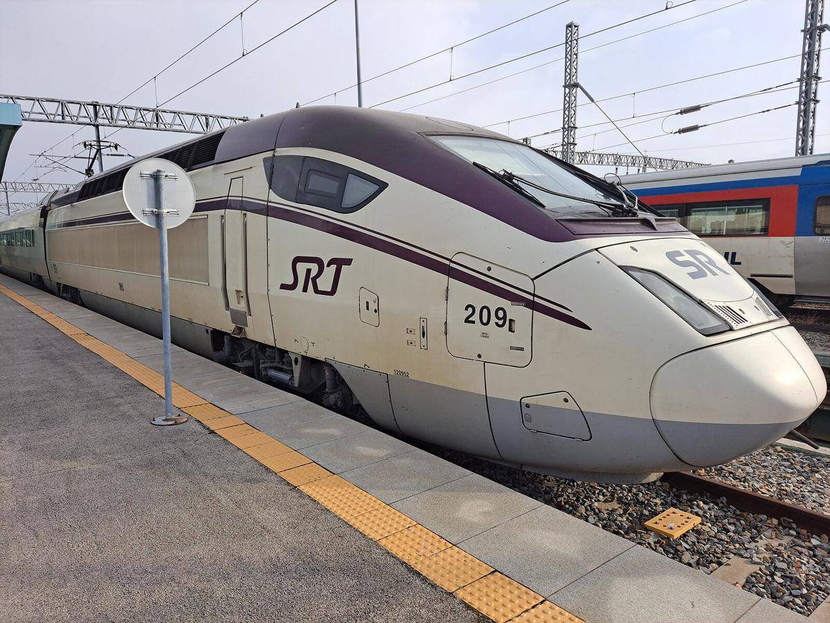 potret Super Rapid Train (commons.wikimedia.org/Hajoon0102)