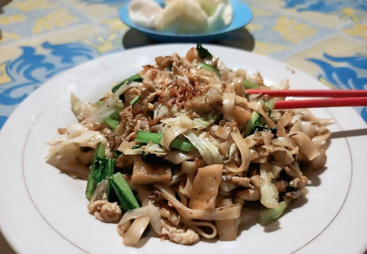 Bakmi Surabaya Goyang Lidah Pak Rusdi (google.com/maps/Dipadiwirya)