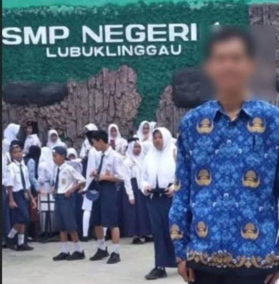 Tampak pelaku pelecehan seksual terhadap siswa. (Facebook: Mee Emee)