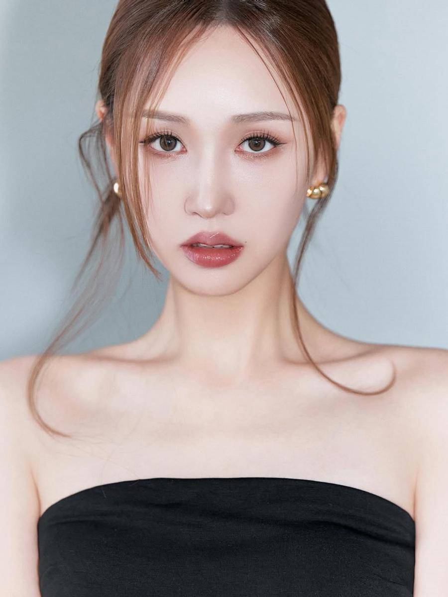 potret Gyuri Kim, Miss Grand Korea 2025 (instagram.com/_9yurii)