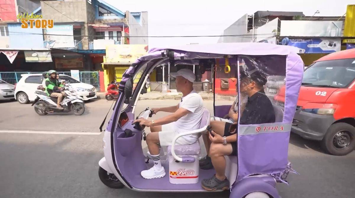 Motor Listrik Ayah Ayu Ting Ting (youtube.com/dehakims story)