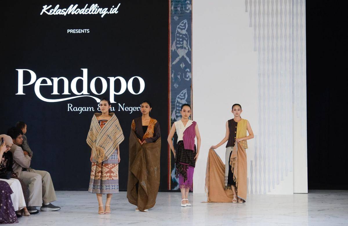 Koleksi terbaru Pendopo di helatan Fashion Nation 2025. (dok. Kelasmodelling)