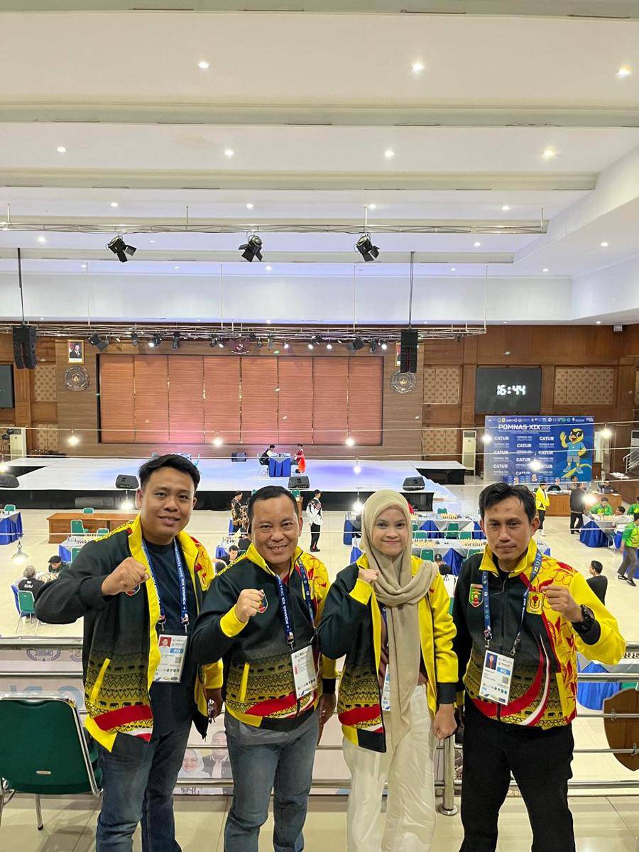 Mahasiswi UBL yang meraih medali di POMNAS XIX. (IDN Times/istimewa)