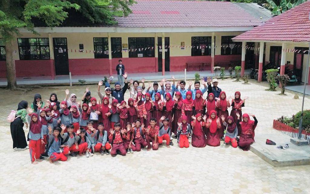 Tim Dosen dan Mahasiswa Program Studi Teknik Kelautan serta Prodi Perencanaan Wilayah dan Kota (PWK) Institut Teknologi Sumatera (Itera) Lakukan Kegiatan Pengabdian Kepada Masyarakat (PkM) di Desa Pulau Pahawang, Kecamatan Marga Punduh, Kabupaten Pesawaran (Dok.Itera)
