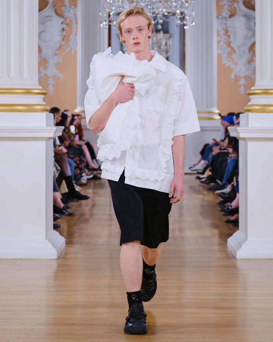 Koleksi Simone Rocha S/S '26 di London Fashion Week (dok. Simone Rocha)
