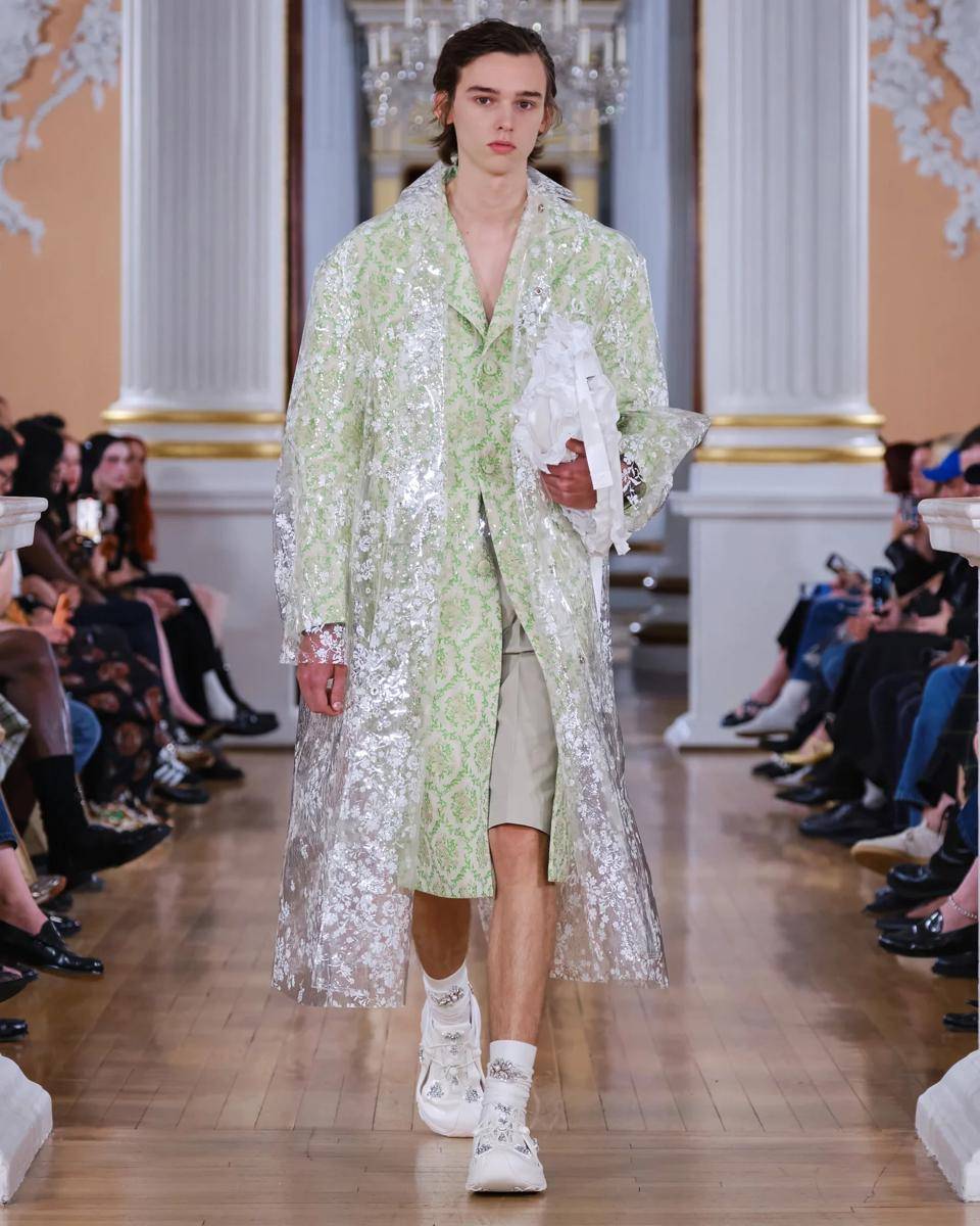 Koleksi Simone Rocha S/S '26 di London Fashion Week (dok. Simone Rocha)