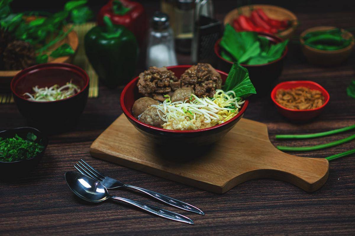 Ilustrasi kuliner non halal (Pixabay/Chan Factory)