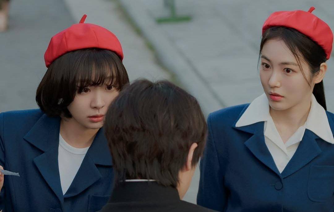 Kim Da Mi dan Shin Ye Eun di drama A Hundred Memories 