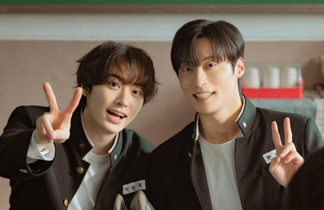 Lee Won Jong dan Heo Nam Jun di drama A Hundred Memories 