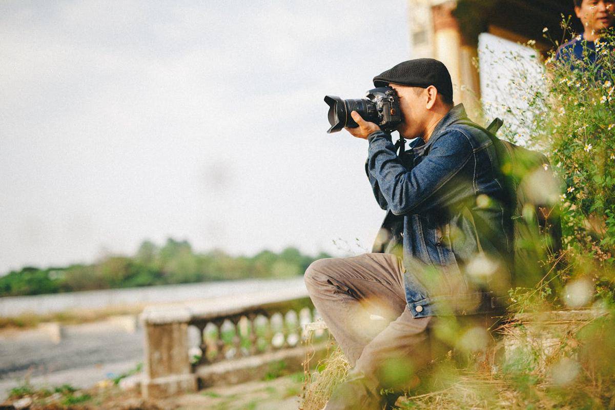 ilustrasi pria fotografi (pexels.com/Bảo Minh)