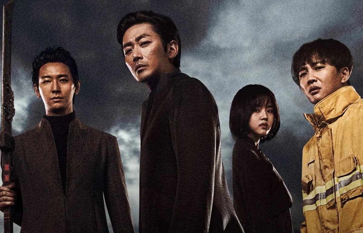 poster film Along with the Gods: The Two Worlds (Dok. Apple TV+/Along with the Gods: The Two Worlds)