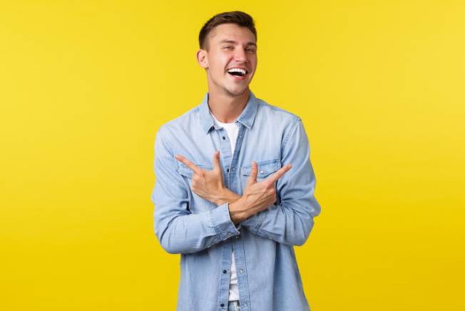 ilustrasi cowok yang punya positive vibes (freepik.com/benzoix)