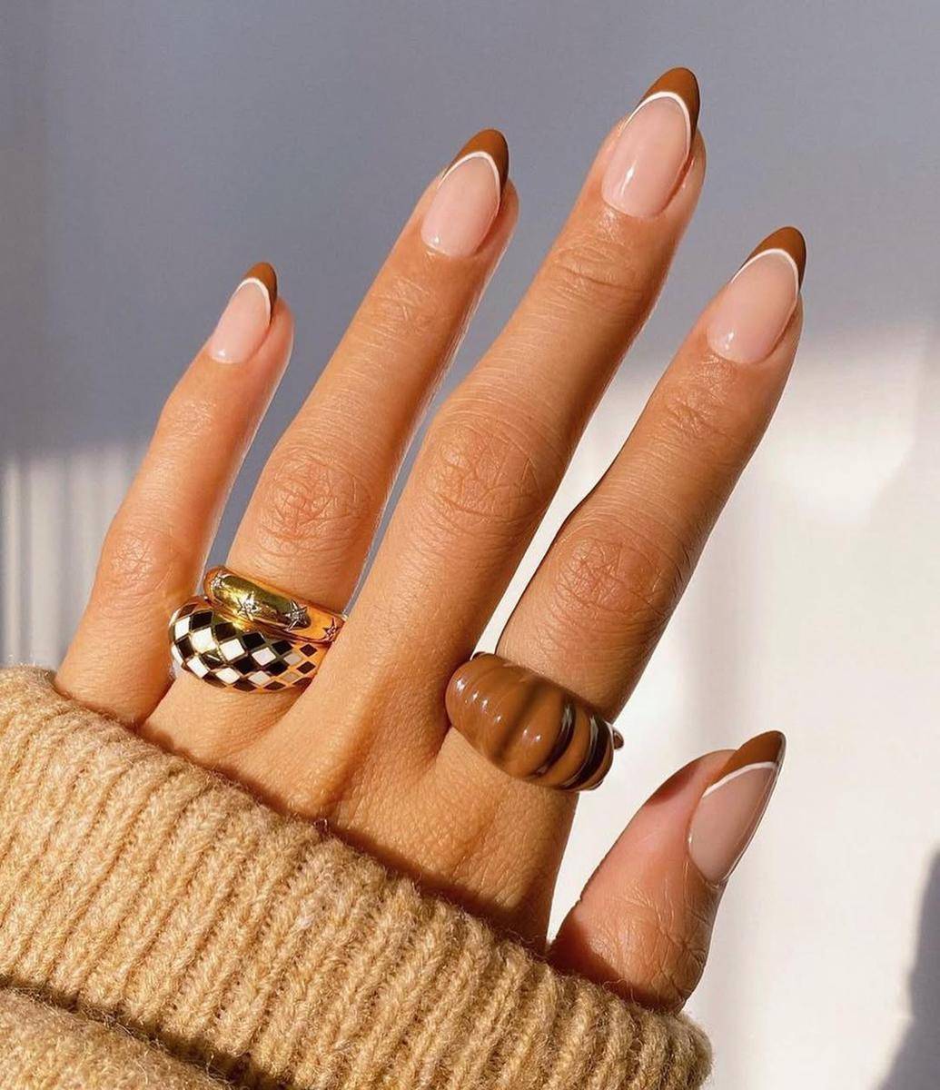 Inspirasi nail art coklat (instagram.com/mypaume)