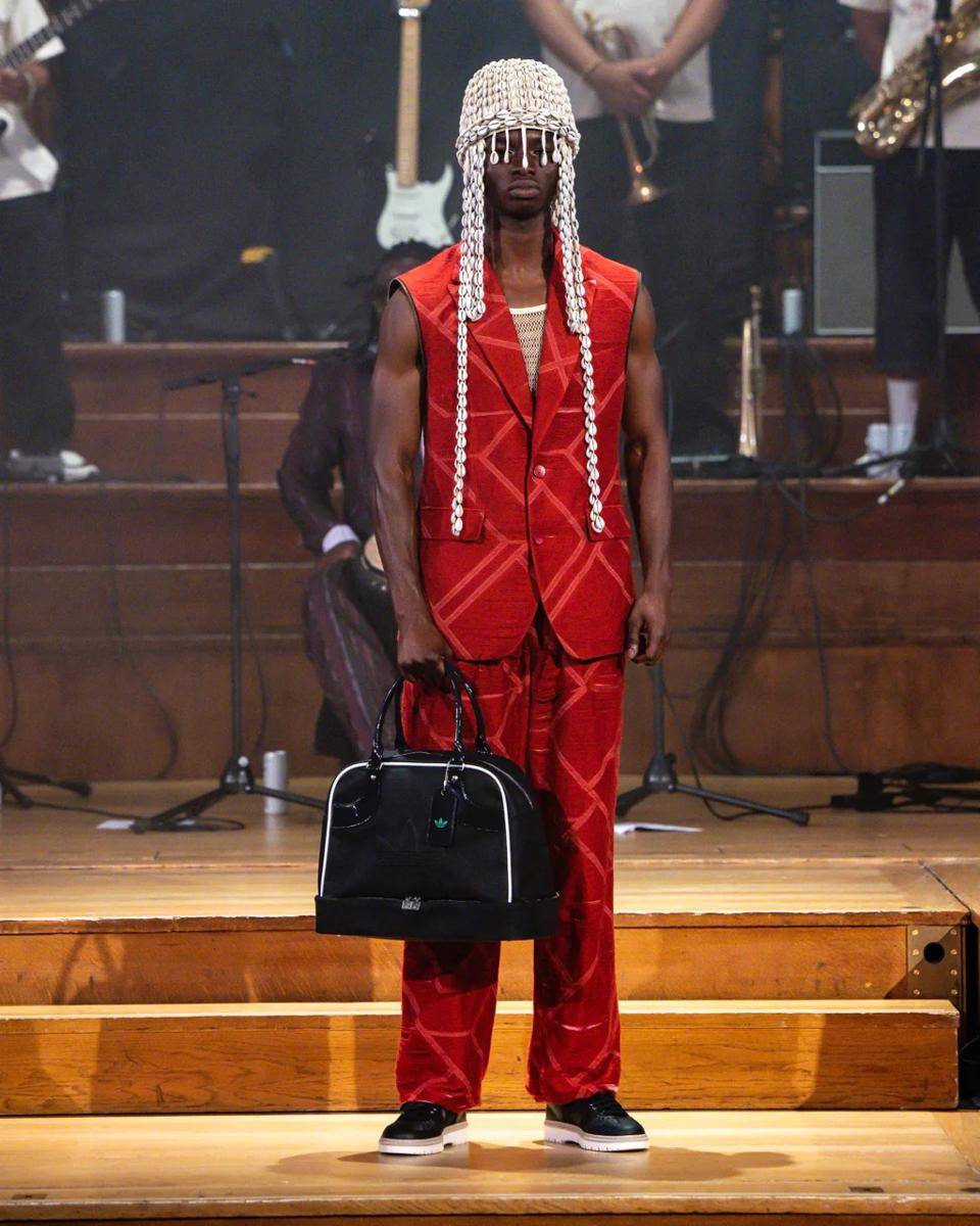 Koleksi LABRUM S/S '26 di London Fashion Week (dok. Labrum London)