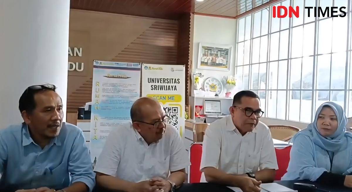Pimpinan Universitas Sriwijaya (Unsri) memberikan klarifikasi terkait dugaan perpeloncoan (IDN Times/Rangga Erfizal)