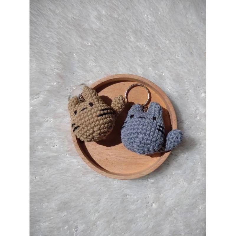 MINI CAT AMIGURUMI KEYCHAIN.jpg
